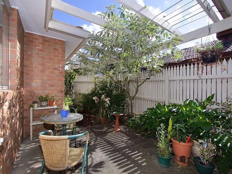 1/4 Clematis Street, Glen Waverley VIC 3150