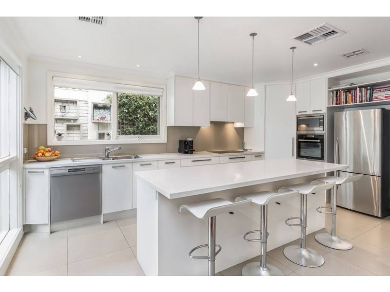 905 High Street Road, Glen Waverley VIC 3150