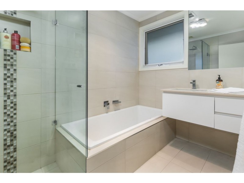 905 High Street Road, Glen Waverley VIC 3150