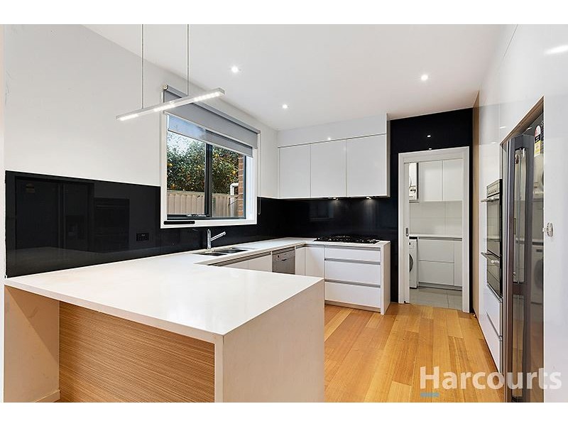 2/17 Caledonia Crescent, Mulgrave VIC 3170