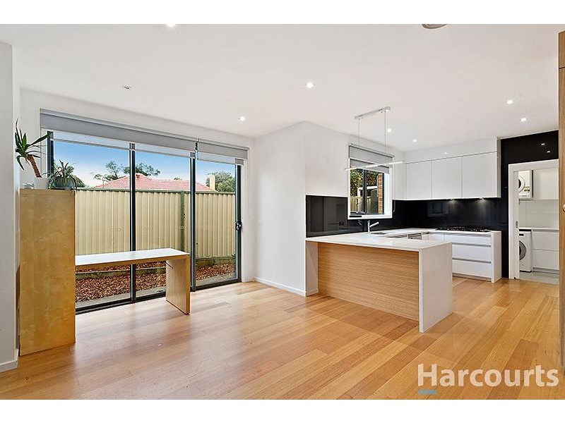 2/17 Caledonia Crescent, Mulgrave VIC 3170