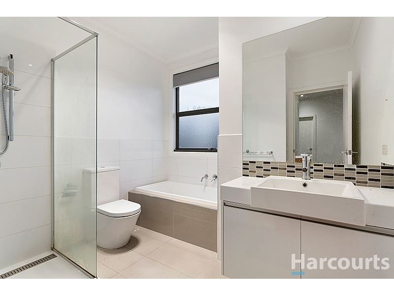 2/17 Caledonia Crescent, Mulgrave VIC 3170