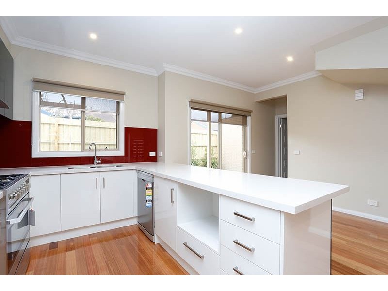 2/165 Waverley Road, Chadstone VIC 3148