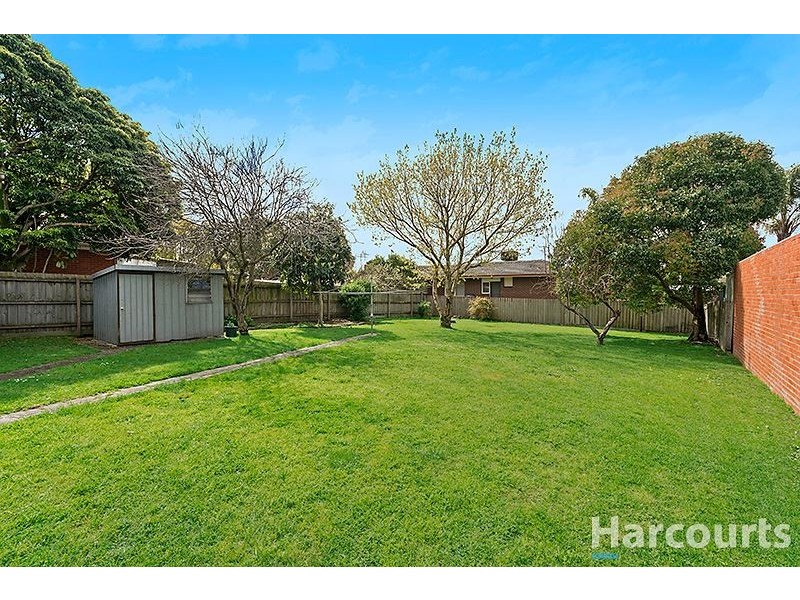 144 Watsons Road, Glen Waverley VIC 3150
