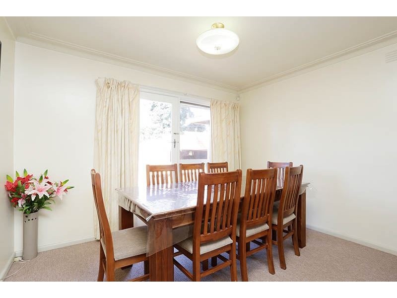 8 Dorset Street, Glen Waverley VIC 3150