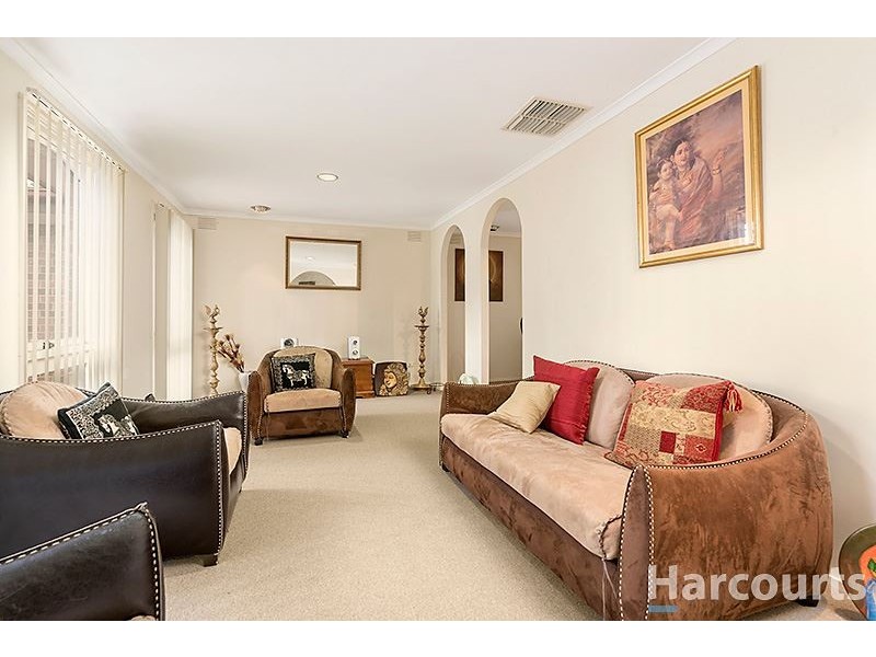 877 Waverley Road, Glen Waverley VIC 3150