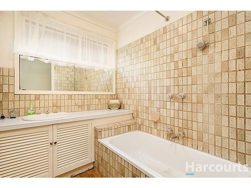 877 Waverley Road, Glen Waverley VIC 3150
