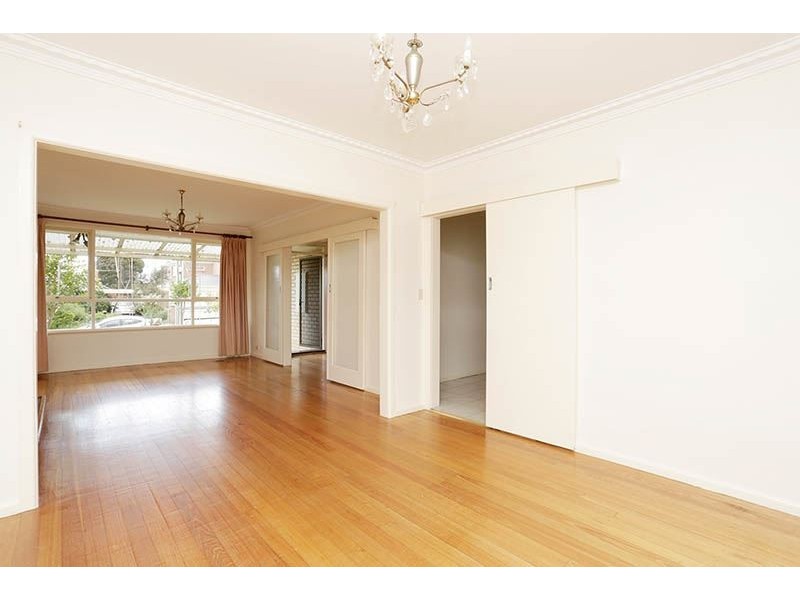 21 Delmore Crescent, Glen Waverley VIC 3150