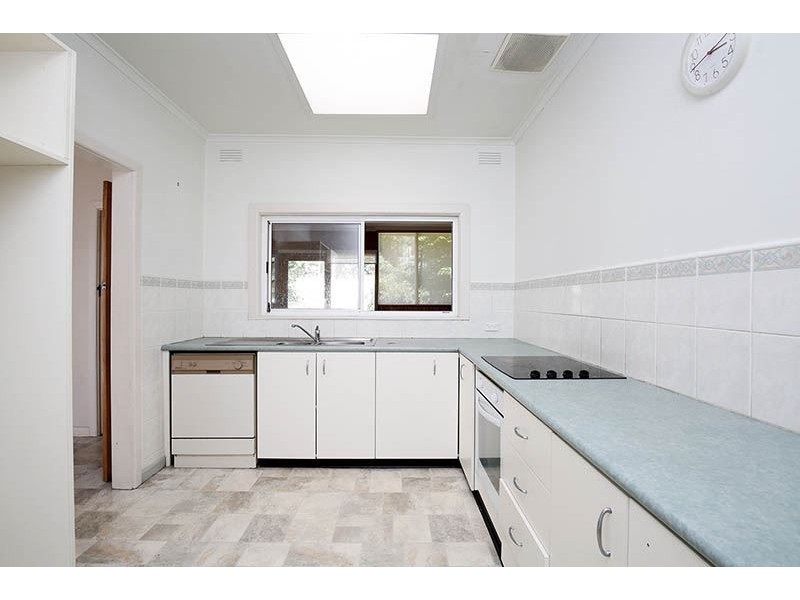 13 Ivanhoe Street, Glen Waverley VIC 3150