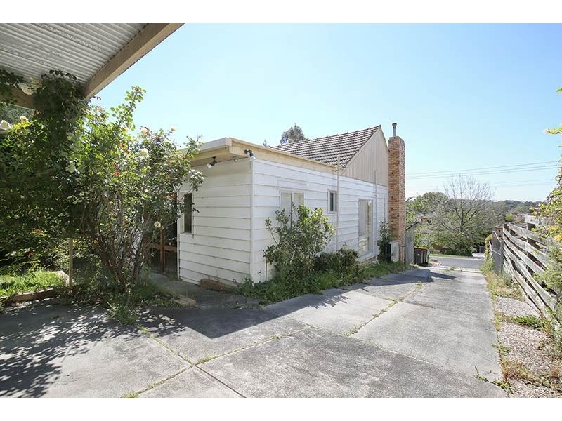 13 Ivanhoe Street, Glen Waverley VIC 3150