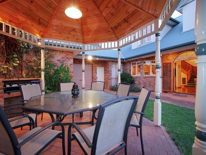 21 Chesterville Road, Glen Waverley VIC 3150
