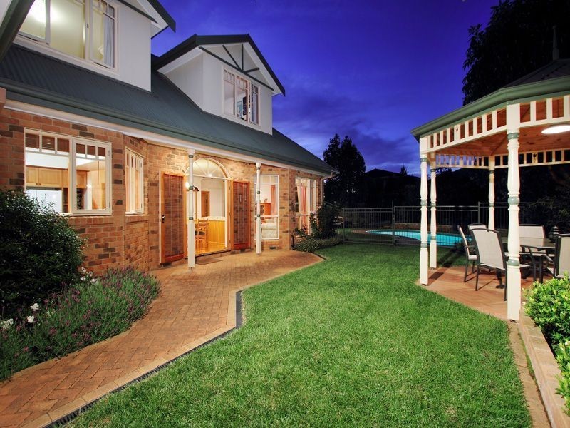21 Chesterville Road, Glen Waverley VIC 3150