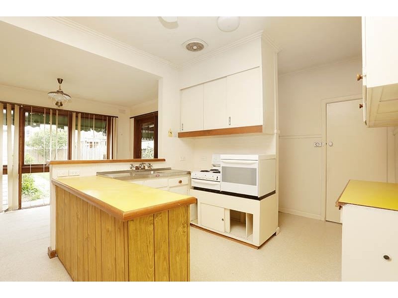 11 Ingram Avenue, Glen Waverley VIC 3150