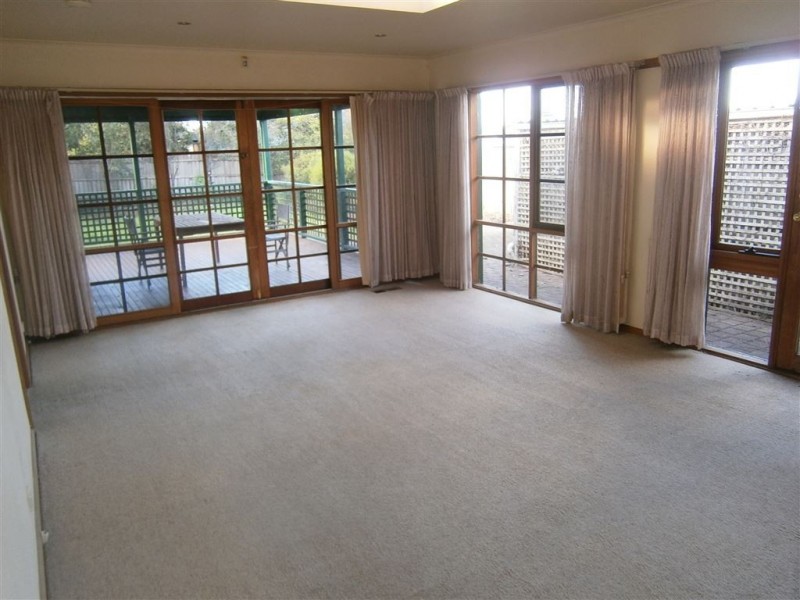 66 Carmichael Road, Oakleigh East VIC 3166