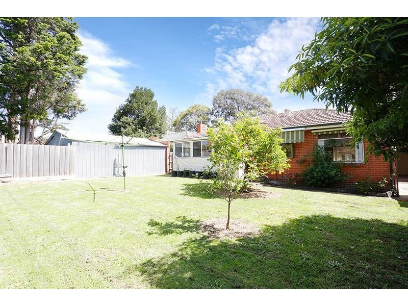 20 Kingswood Avenue, Mount Waverley VIC 3149