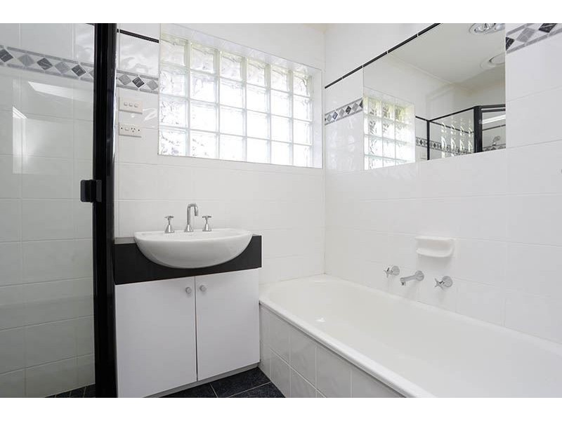 4 The Glade, Wheelers Hill VIC 3150