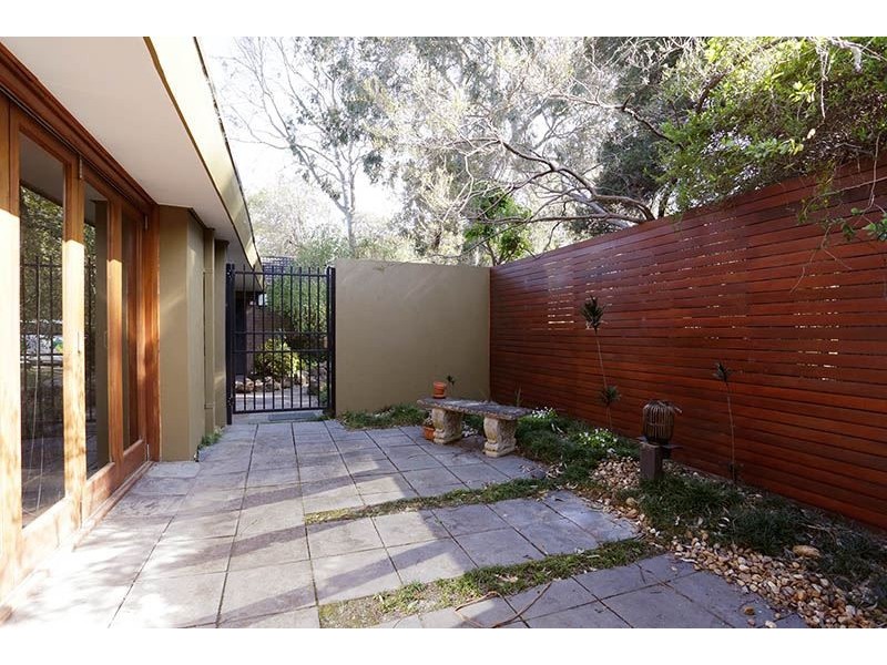 4 The Glade, Wheelers Hill VIC 3150