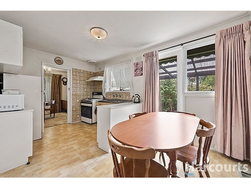 93 Winmalee Drive, Glen Waverley VIC 3150