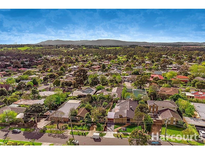 4 Trenton Avenue, Glen Waverley VIC 3150