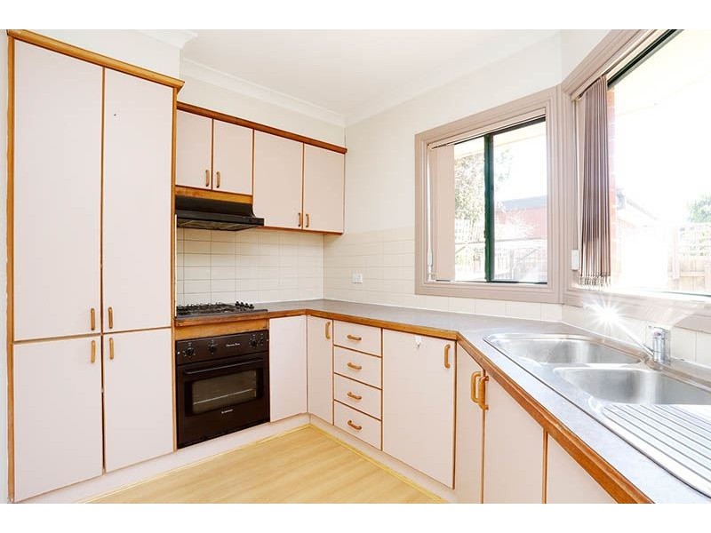 2/13A Montana Avenue, Mulgrave VIC 3170