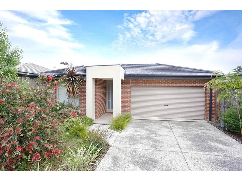 63 Panoramic Grove, Glen Waverley VIC 3150