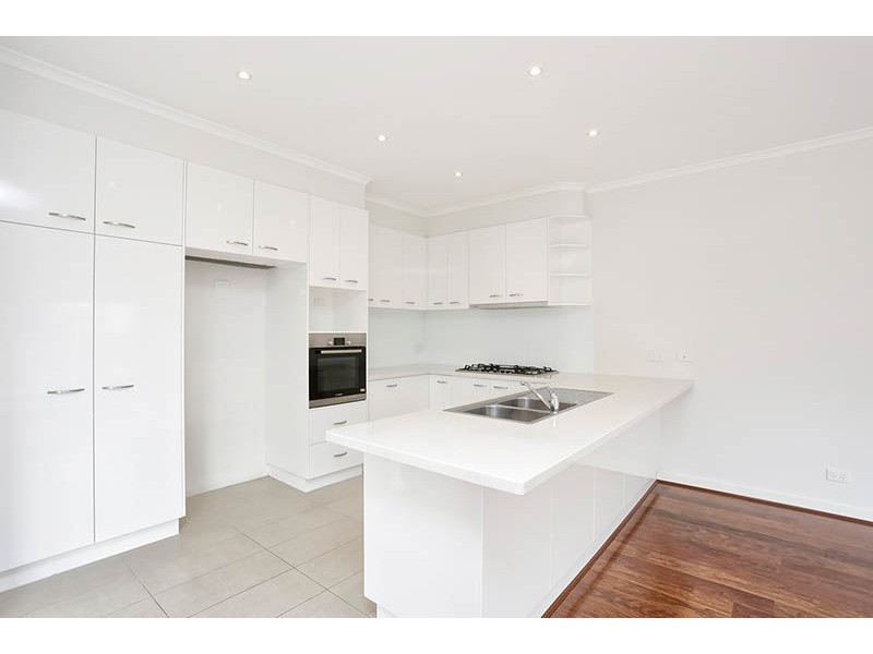 63 Panoramic Grove, Glen Waverley VIC 3150