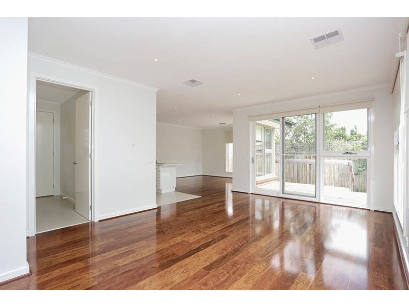 63 Panoramic Grove, Glen Waverley VIC 3150