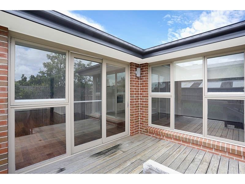 63 Panoramic Grove, Glen Waverley VIC 3150