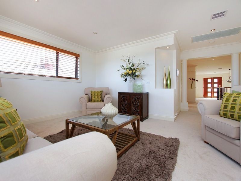 8 Baker Avenue, Glen Waverley VIC 3150