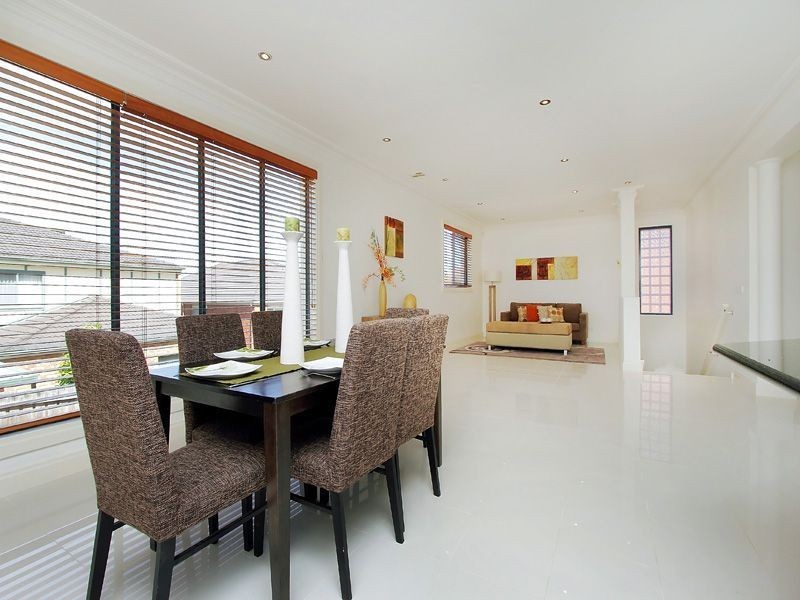 8 Baker Avenue, Glen Waverley VIC 3150