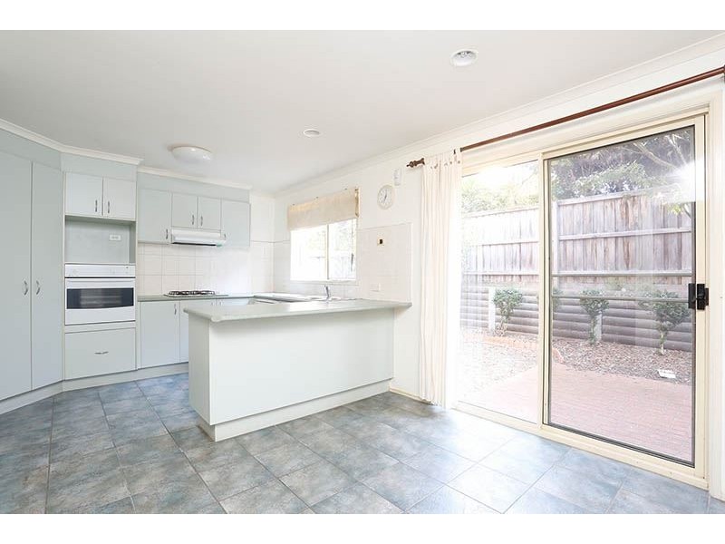 12 Peppermint Grove, Box Hill South VIC 3128