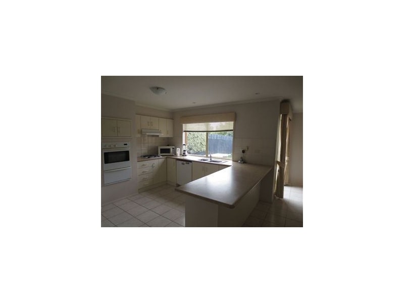 68 King Arthur Drive, Glen Waverley VIC 3150