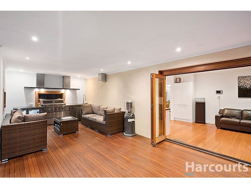 27 Highwood Drive, Wheelers Hill VIC 3150