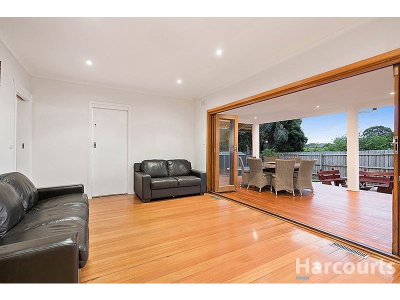 27 Highwood Drive, Wheelers Hill VIC 3150