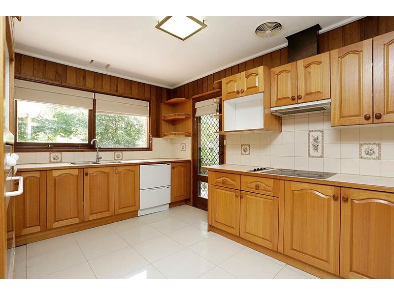 4 Cuthbert Court, Wheelers Hill VIC 3150