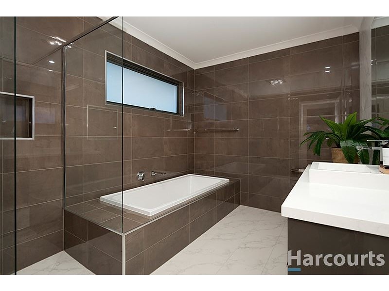 17 Hammence Street, Glen Waverley VIC 3150