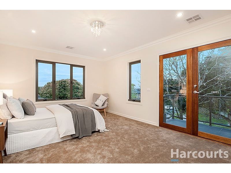 17 Hammence Street, Glen Waverley VIC 3150