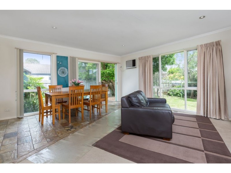 26 Bennett Avenue, Mount Waverley VIC 3149