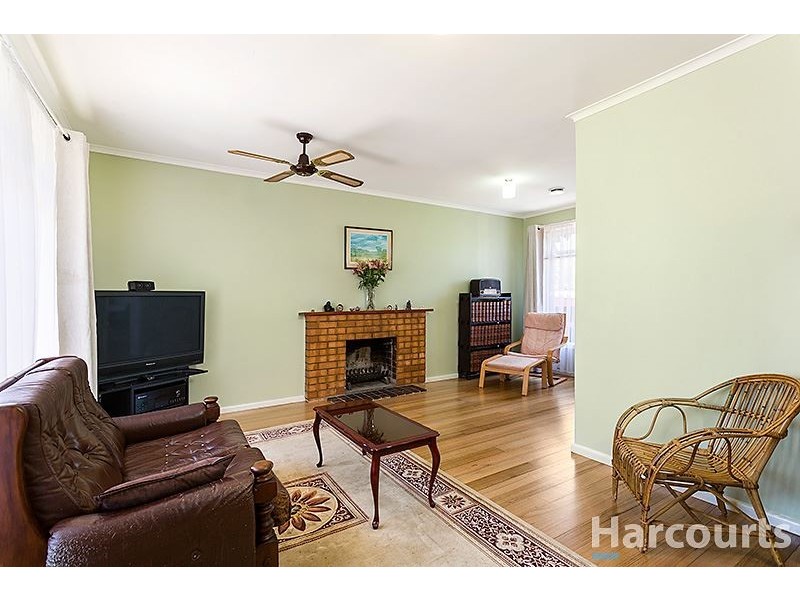 35 Jordan Grove, Glen Waverley VIC 3150