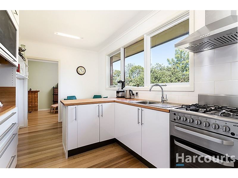 35 Jordan Grove, Glen Waverley VIC 3150