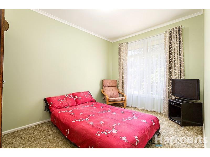 35 Jordan Grove, Glen Waverley VIC 3150