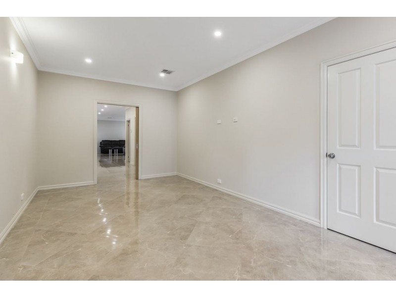 2/8 Coomleigh Drive, Glen Waverley VIC 3150