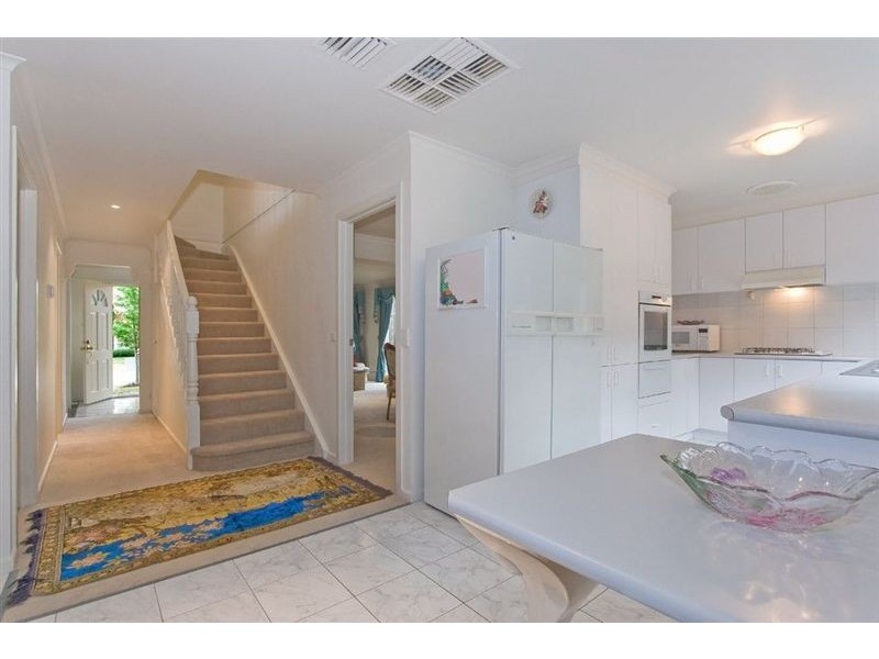 17 Latham Court, Glen Waverley VIC 3150