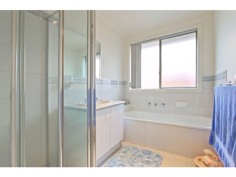 17 Latham Court, Glen Waverley VIC 3150