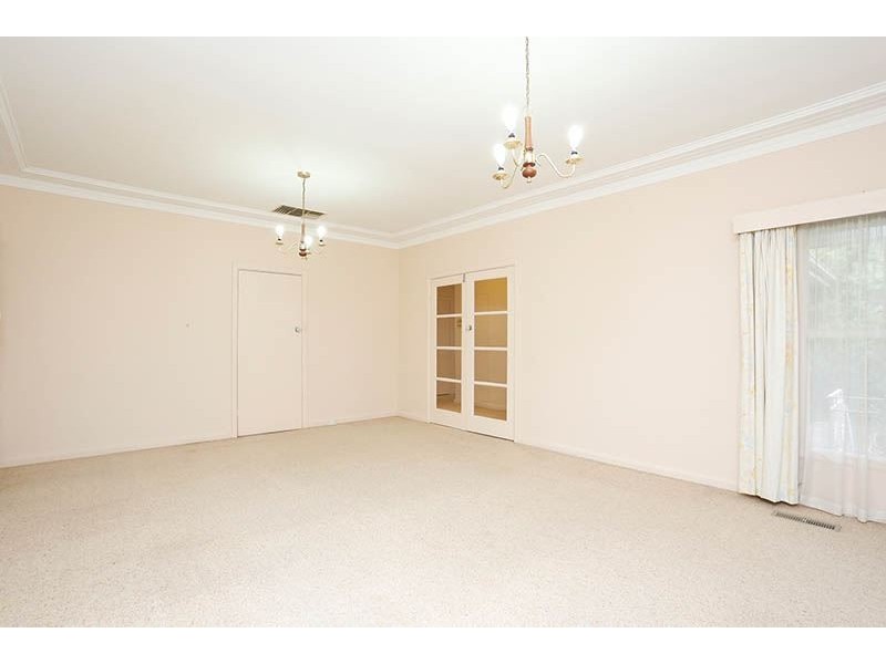 14 Clifford Street, Glen Waverley VIC 3150