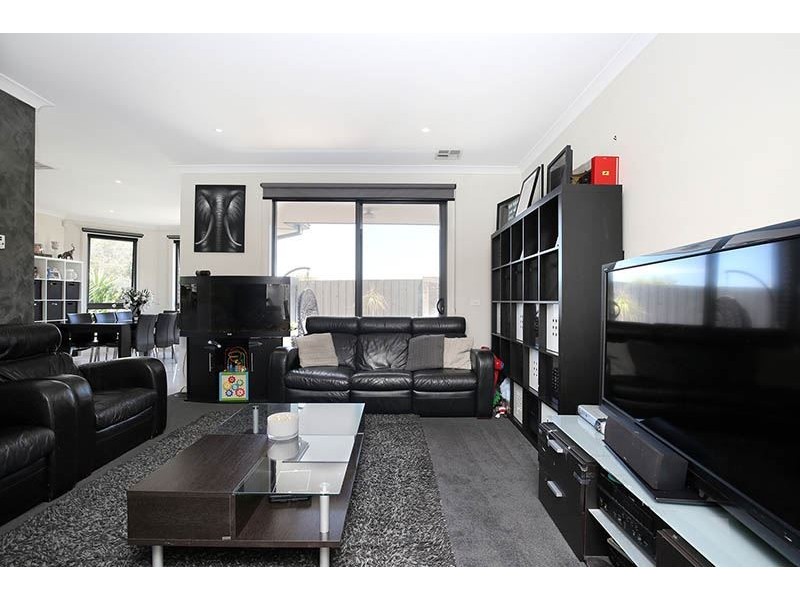 2/770 Waverley Road, Glen Waverley VIC 3150