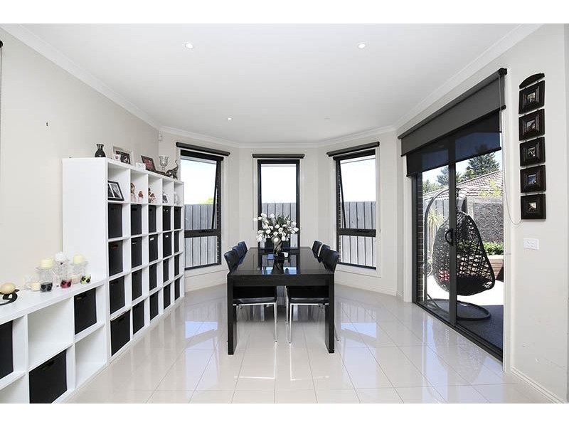 2/770 Waverley Road, Glen Waverley VIC 3150