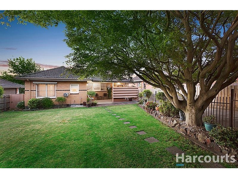 8 Norfolk Street, Glen Waverley VIC 3150