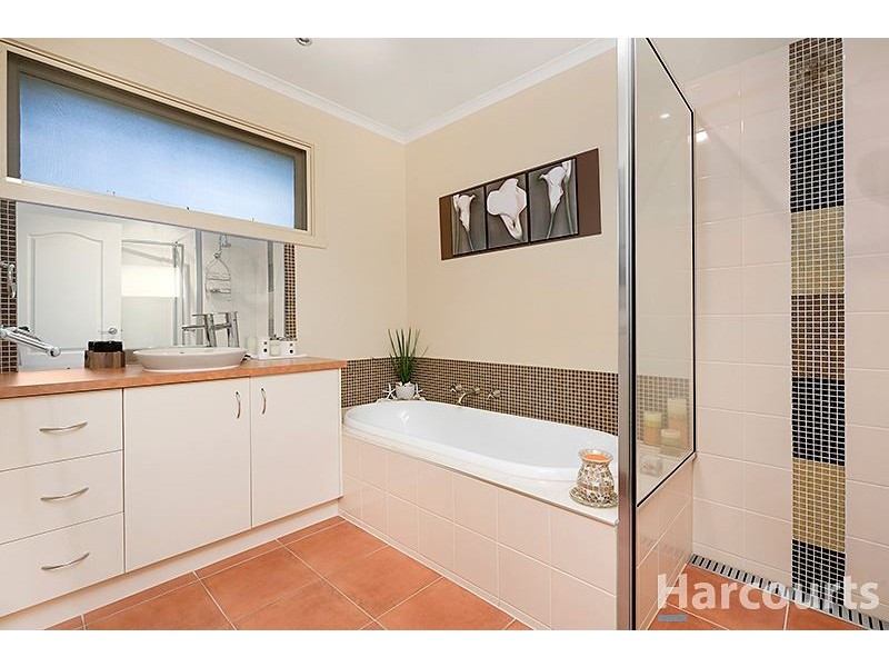 97 View Mount Road, Glen Waverley VIC 3150