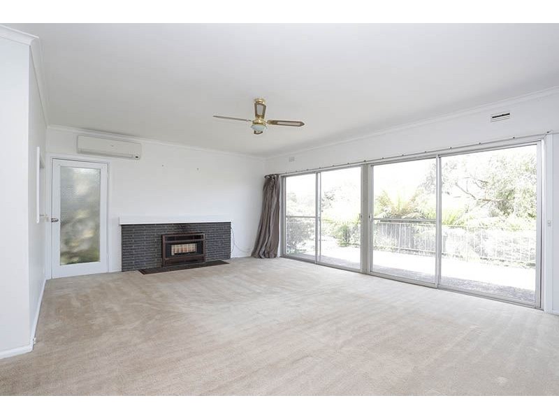 33 Woolston Drive, Frankston South VIC 3199